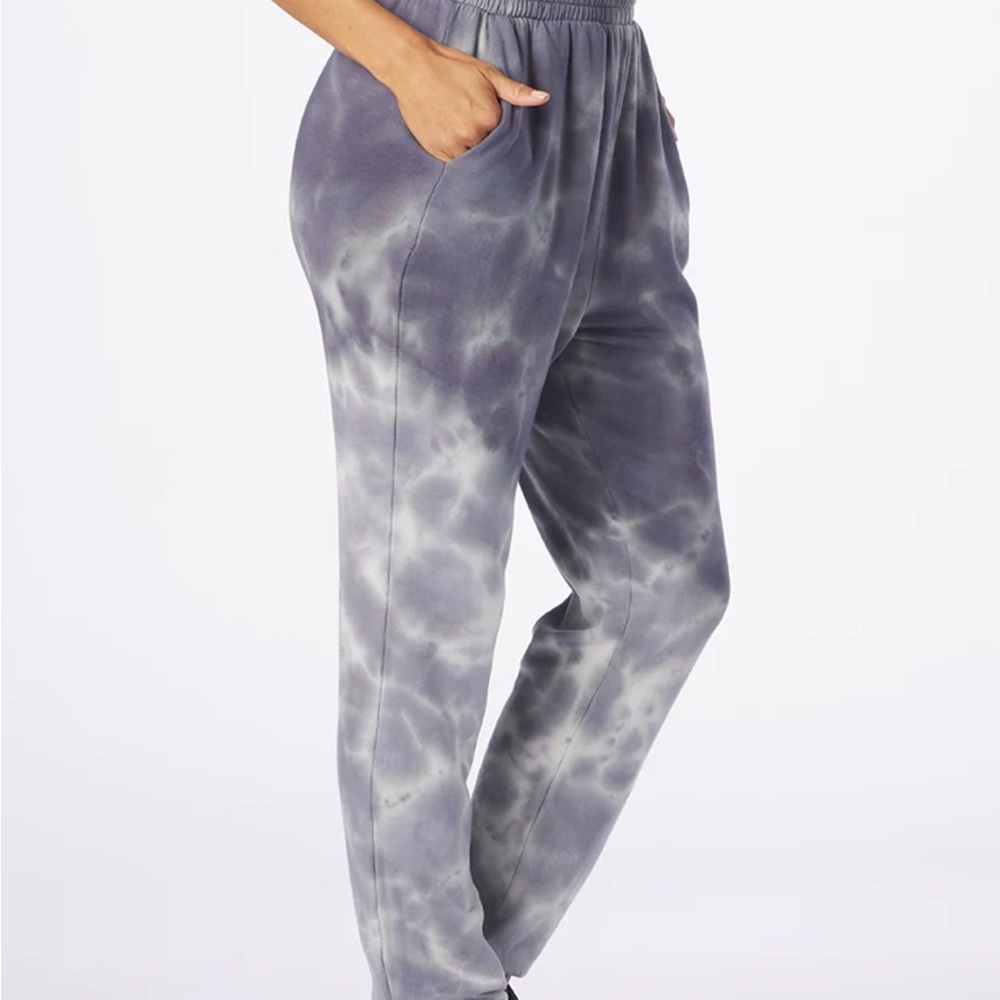 NWT Powder Jogger: Indigo Ombre Size small